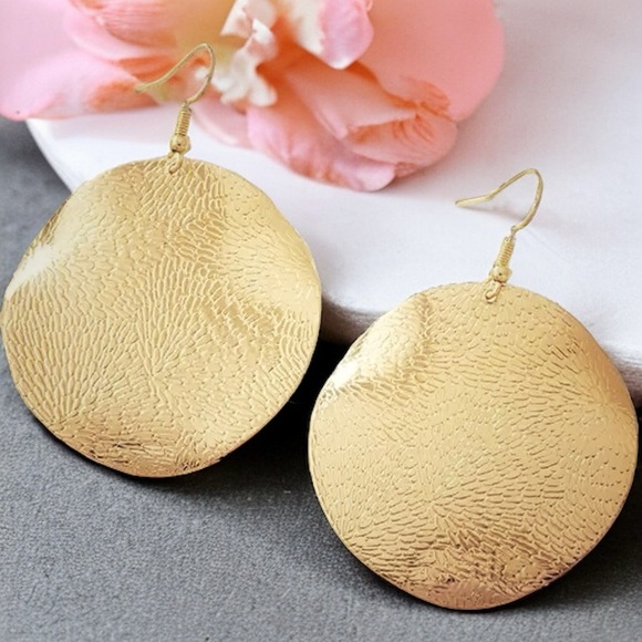 NEW Yellow Goldtone Alloy Textured Petal Rippled Large Disc Dangle Earrings - Picture 1 of 15